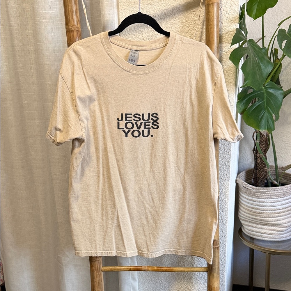 Cream Graphic Tee - Short Sleeve